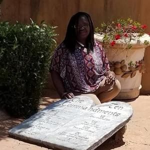 Meet your Posher, Zena